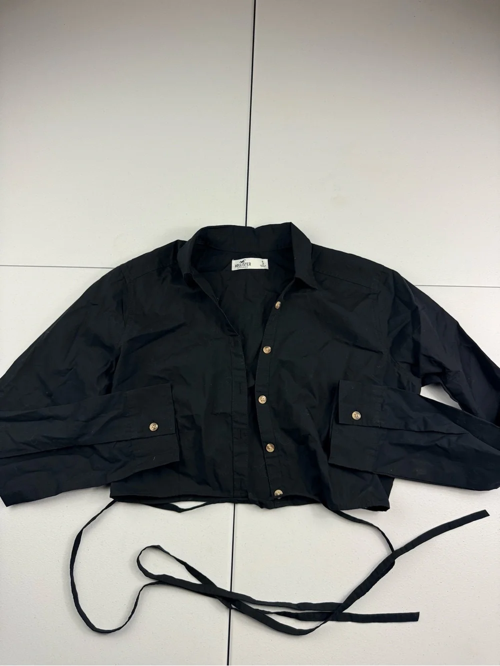 Hollister Cropped Black Button-Front Tie Hem Jacket - Women